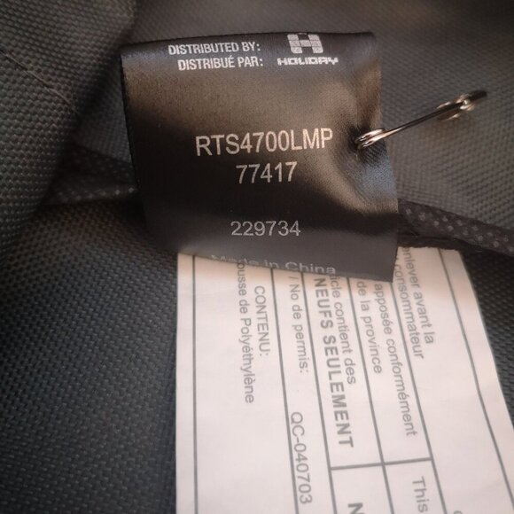 NWT Roots Kids Grey Lightweight Rain Resistant Backpack - Picture 11 of 12